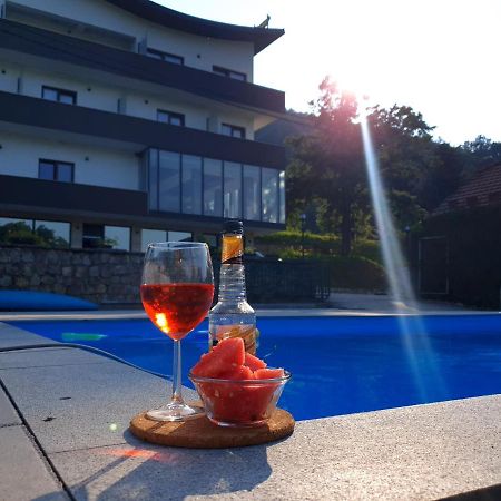 Hotel Lohovo Bihać 外观 照片