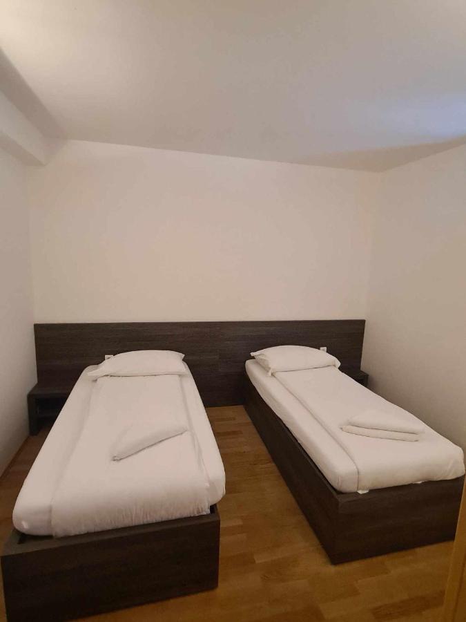 Hotel Lohovo Bihać 外观 照片