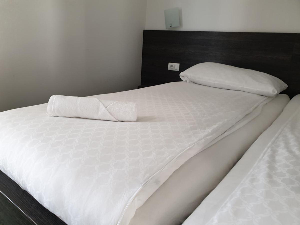 Hotel Lohovo Bihać 外观 照片